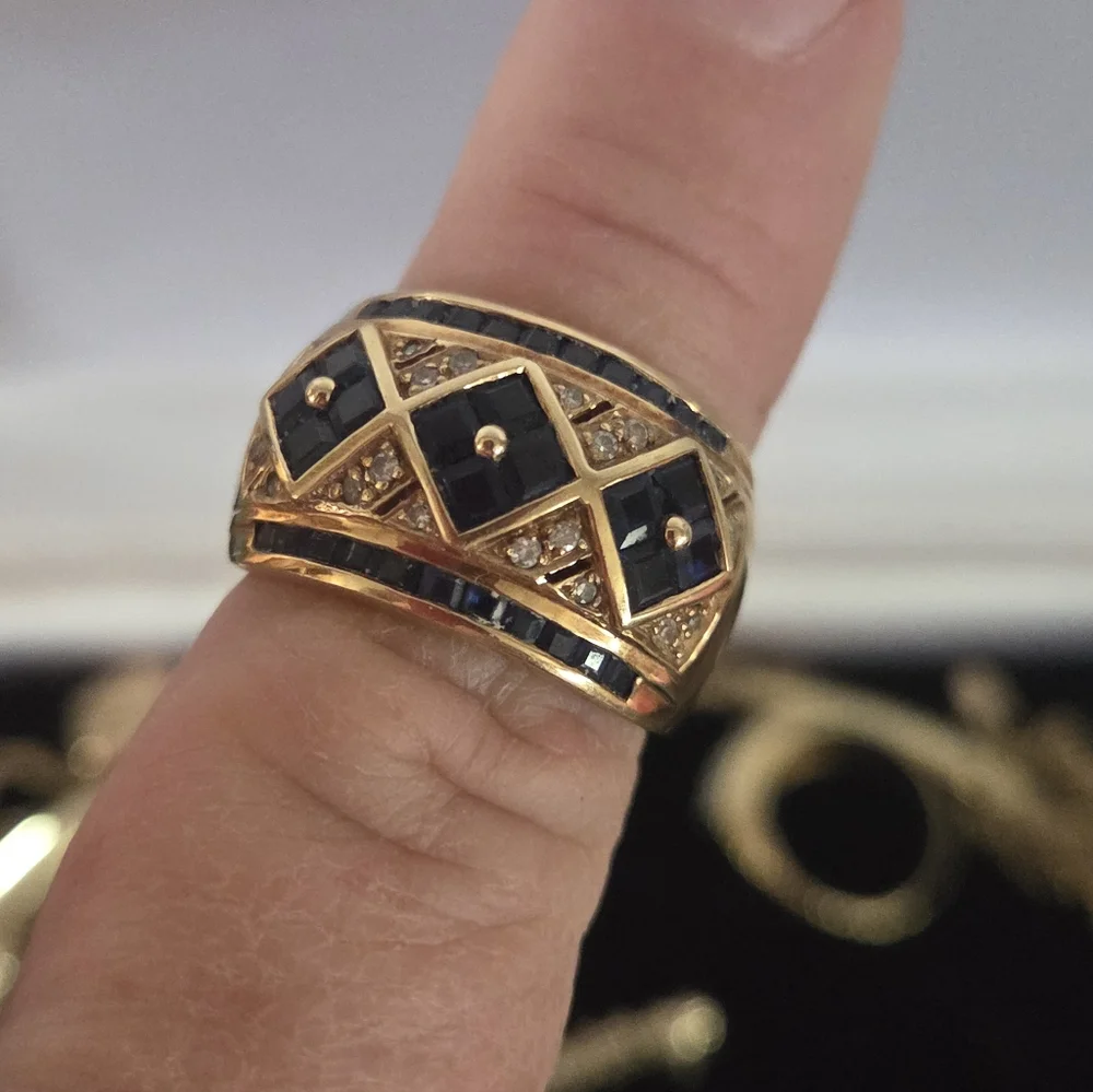 Genuine sapphire diamond ring Cigar Band 10kt Estate Sale Size 7.5 Tragedy Sale - Picture 2 of 3